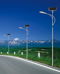新农村建设6米太阳能路灯